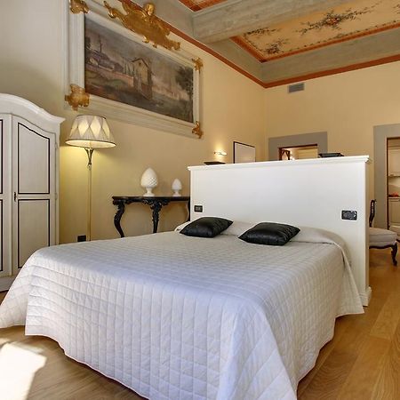 Orlando Palace Apartments Флоренция Экстерьер фото