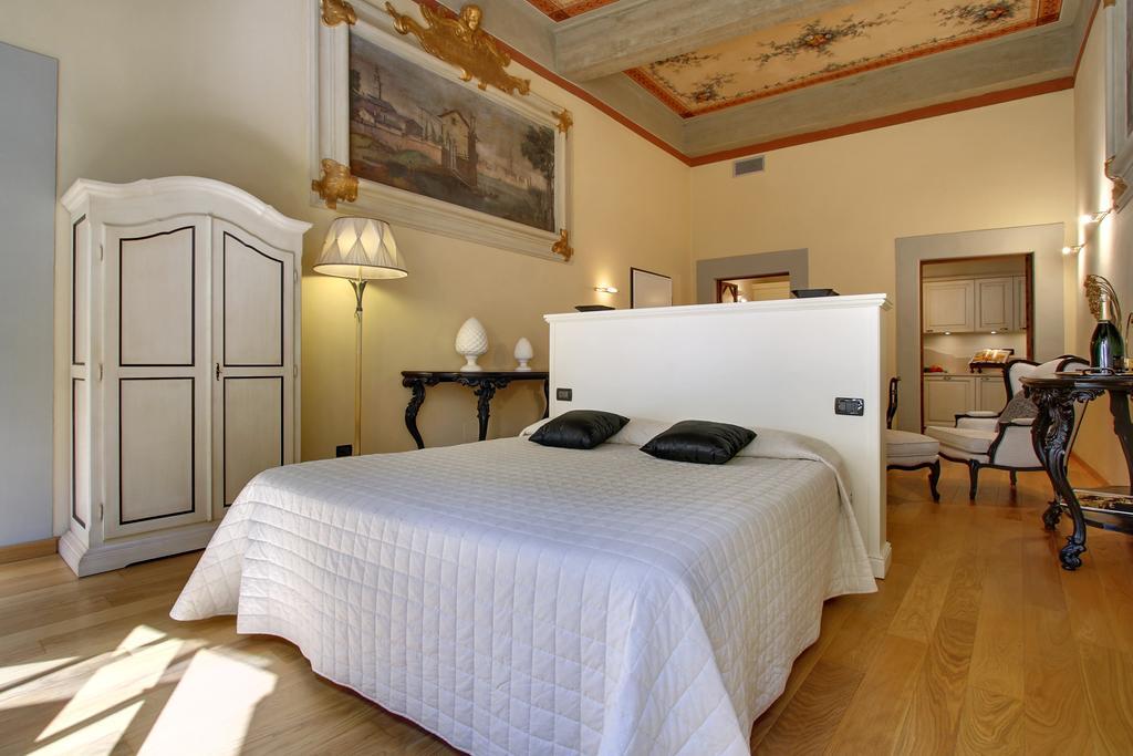 Orlando Palace Apartments Флоренция Экстерьер фото