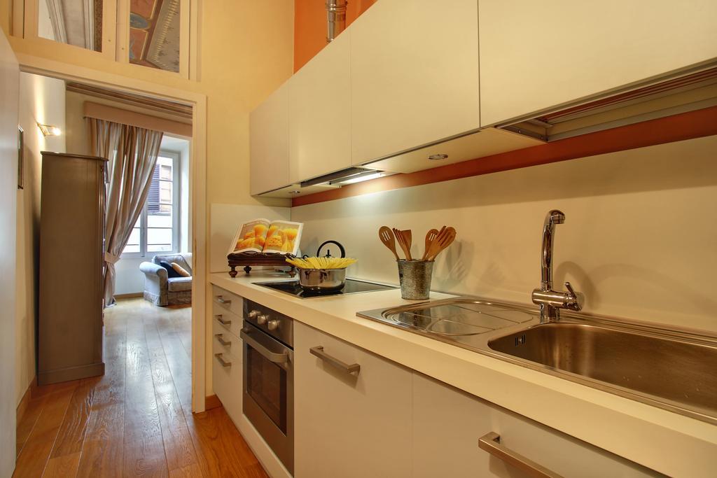 Orlando Palace Apartments Флоренция Экстерьер фото